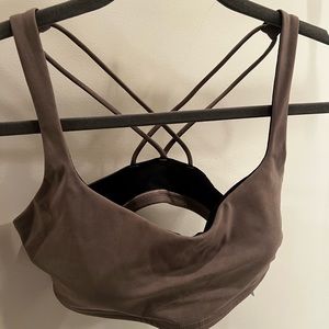 Lululemon Free to Be bra